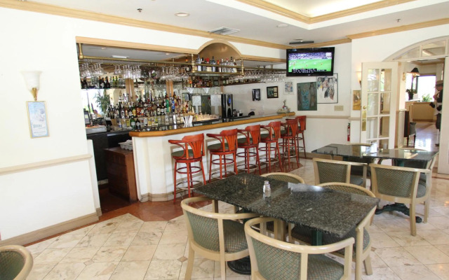Chateaubleau Hotel