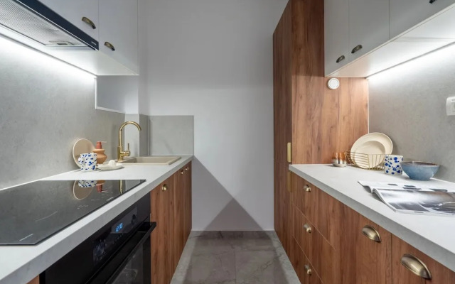 Views of all the Palaces 2BR Stunner