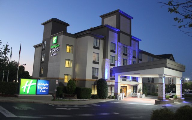 Holiday Inn Express & Suites Charlotte-Concord-I-85, an IHG Hotel