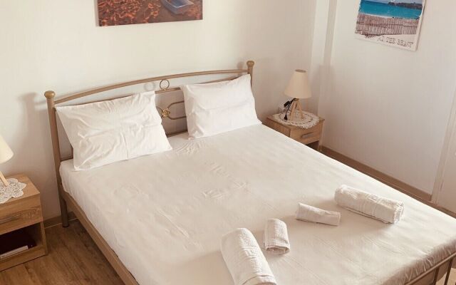 Akrogiali Apartments