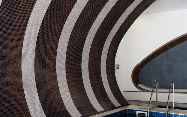 Amazing Accommodations Vogue