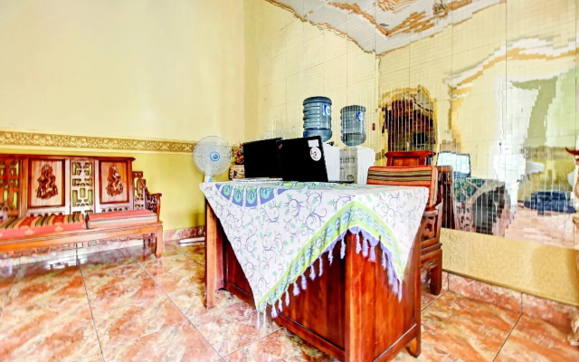OYO 90307 Fj Alfaeyza Kost