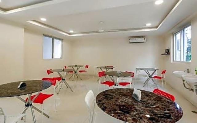OYO 13163 Jaswitha Homes