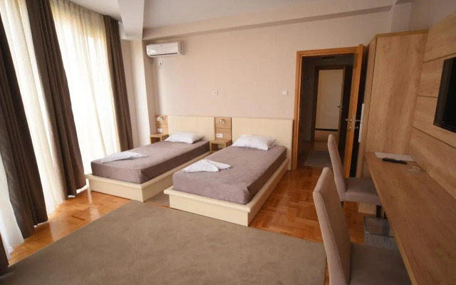 Garni Uni Elita Lux Hotel
