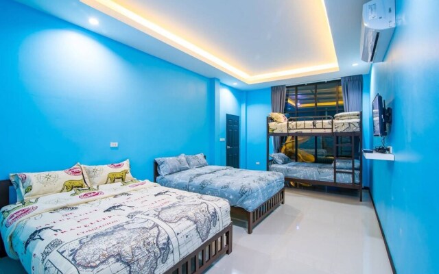 Grand Prix Pool Villa