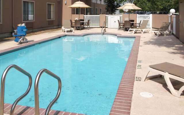 Comfort Inn & Suites