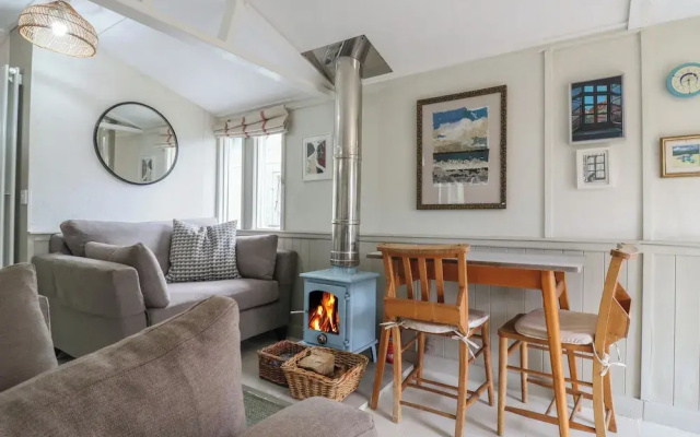 The Artist's Cabin By The Sea