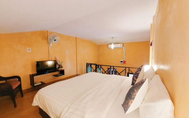 Retro Box Hotel