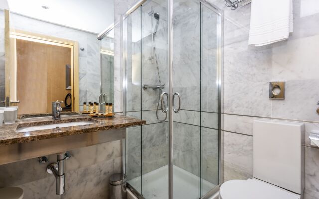 Crowne Plaza Caparica Lisbon by IHG