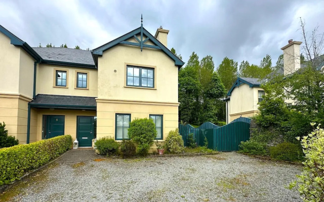 7 Oakwood Manor Kenmare