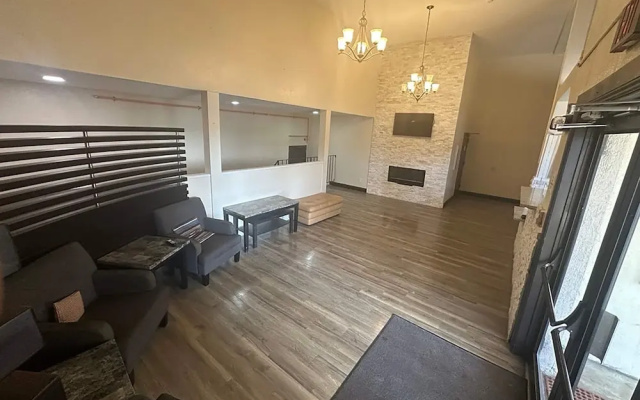 Baymont By Wyndham Bridgeton St Louis