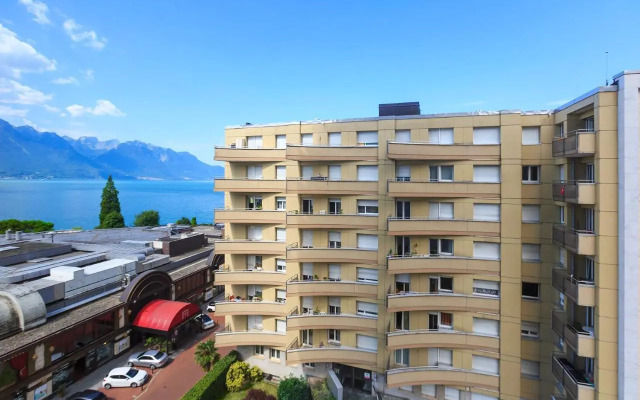 Central Apartment with Terrace