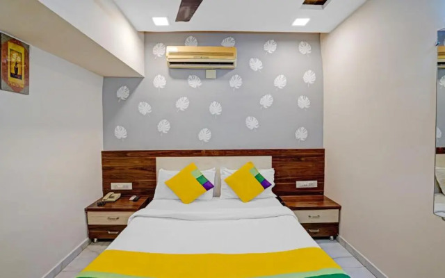 Itsy Hotels Aakash,100 Mts From Sardar Patel Stadium