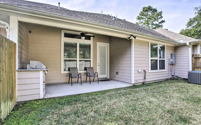 Modern Houston Townhome Near The Woodlands