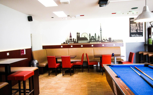 The 4 You Hostel & Hotel