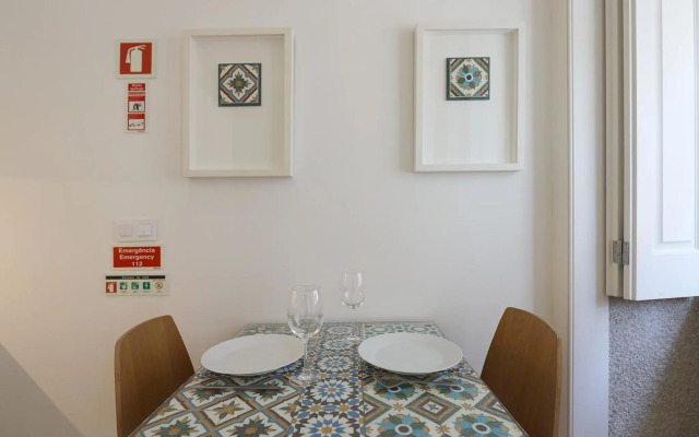 FLH Porto Traditional Studio