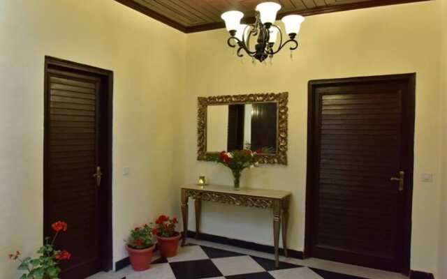 Adb Rooms The Oak Tree House