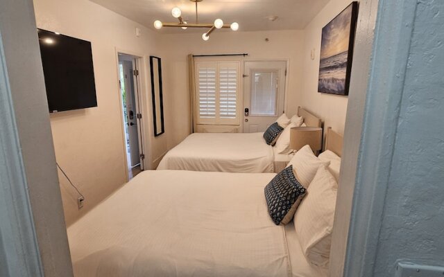 Sirena Azul SoBe Suite 4