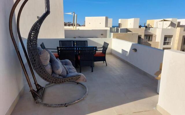 MCJ Luxury 2 Bedrooms Apartment
