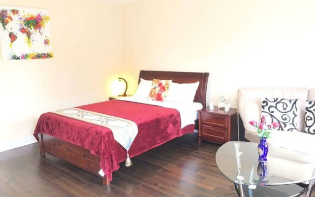 Downtown Comfortable Guest House