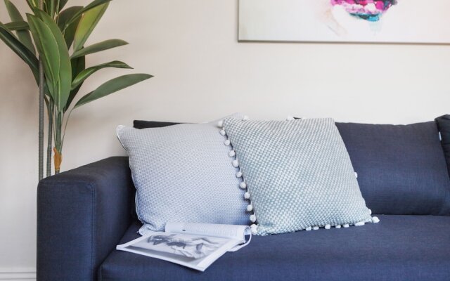 Elle Apartments by Ready Set Host