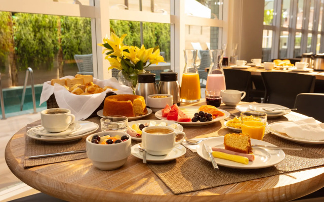 Flix Hotel
