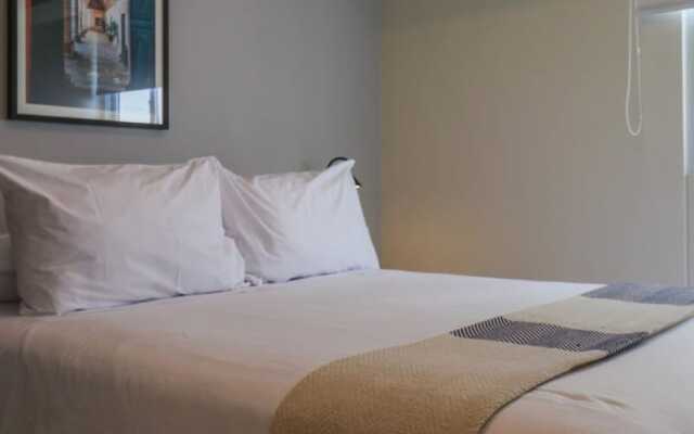 w Marvelous 2BR With Balcony in Miraflores