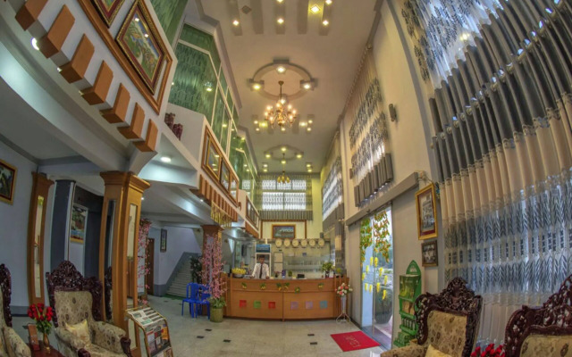 Shwe Hnin Si Hotel
