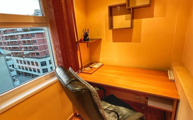 Comfortable Apartment in Comunicative Location