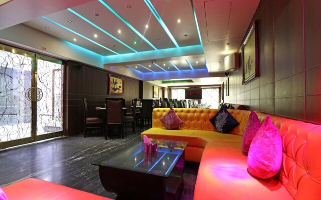 Capital O 3194 Hotel Dayal International
