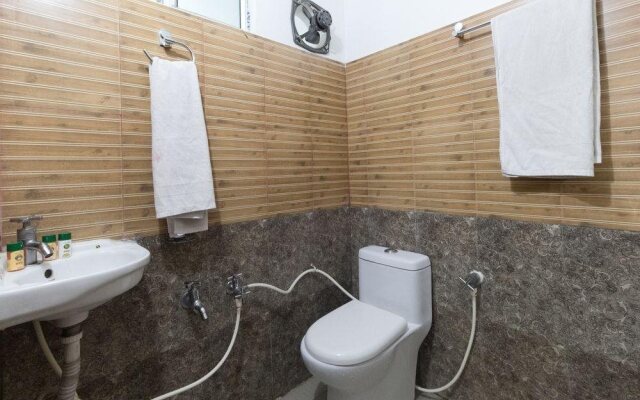 Om Regency By OYO Rooms