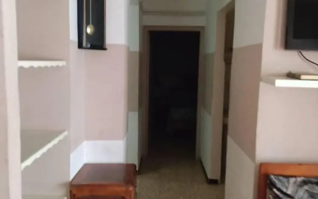 F2 bien équipé en centre-ville de Béjaïa