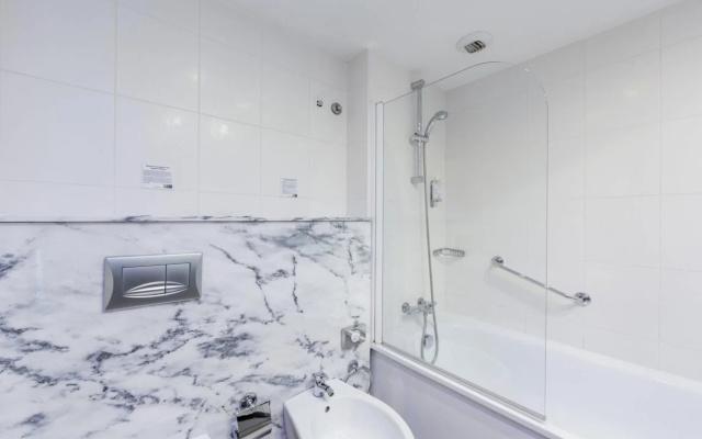 Holiday Inn Express Lisbon Airport by IHG