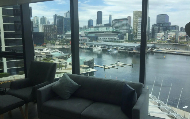 Docklands Select