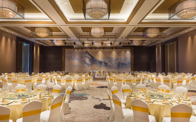 Grand New Century Hotel