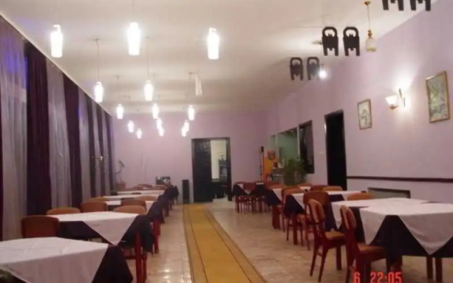 Kristal Hotel