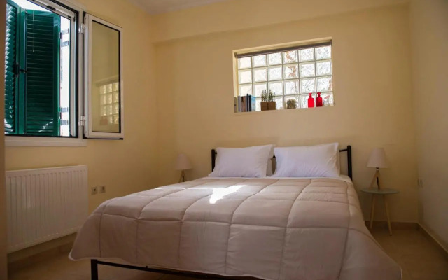 Seafront apartment in Kiveri, near Nafplion.