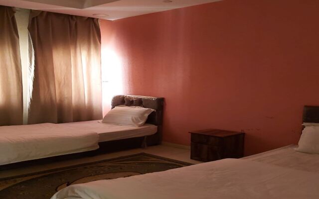 OYO 537 Dahtham Furnished Units