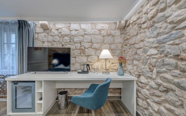 Mint Luxury Rooms