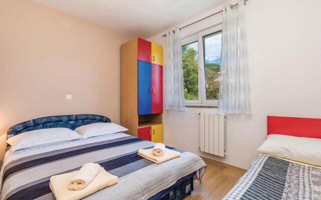 Awesome Apartment in Lovran With Wifi and 2 Bedrooms