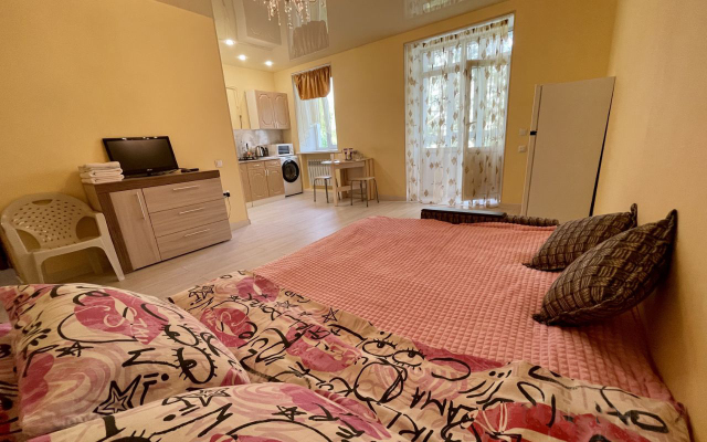 Apartamenty na ulitsa Karla Marksa 18