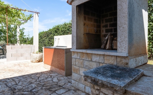 Secluded Apartment in Poreč with Garden