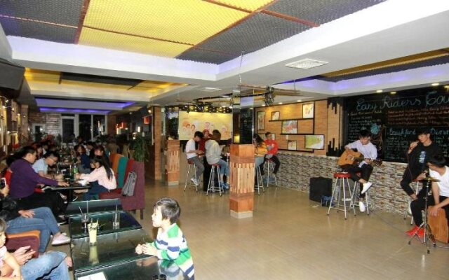 VietNam House Hostel