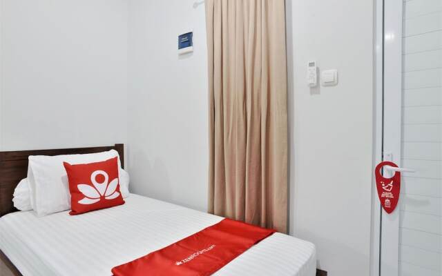 ZEN Rooms Bintaro Sector 3