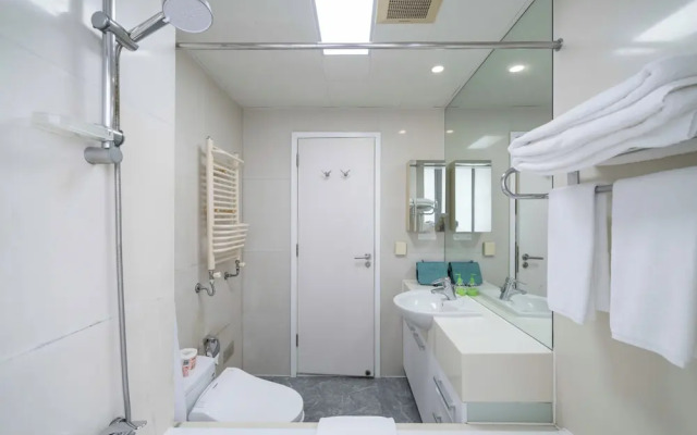 Tyms Modern 2BR 1BA Suite Xujiahui Malls