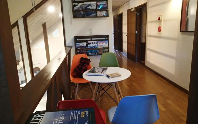 Funky Monkey Lodge, Myoko ファンキーモンキーロッジ 妙高