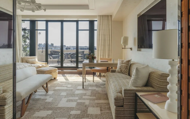 Cheval Blanc Paris