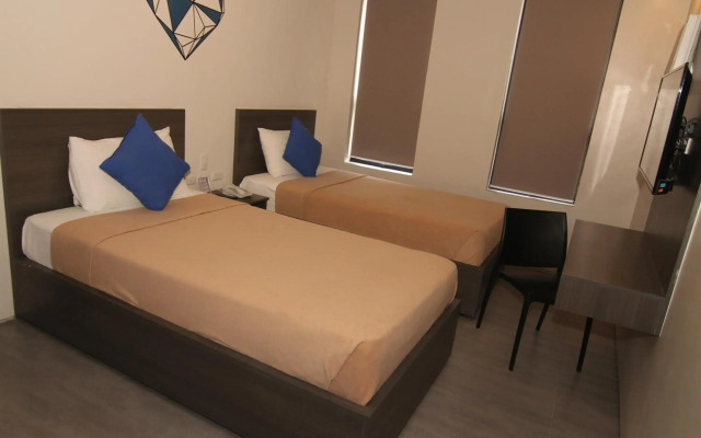Mabolo Royal Hotel