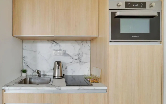 154 Suite Phil 1 BDR with Terrace Paris