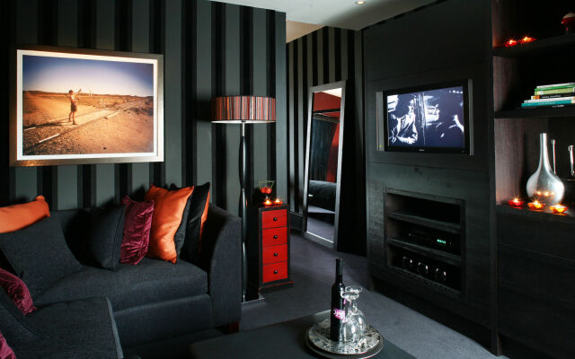 Malmaison Reading